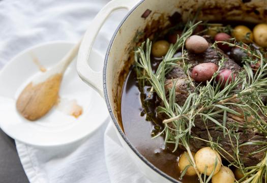 Dutch Oven Cooking Pot