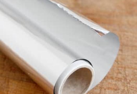 how to use aluminum foil for cleaning